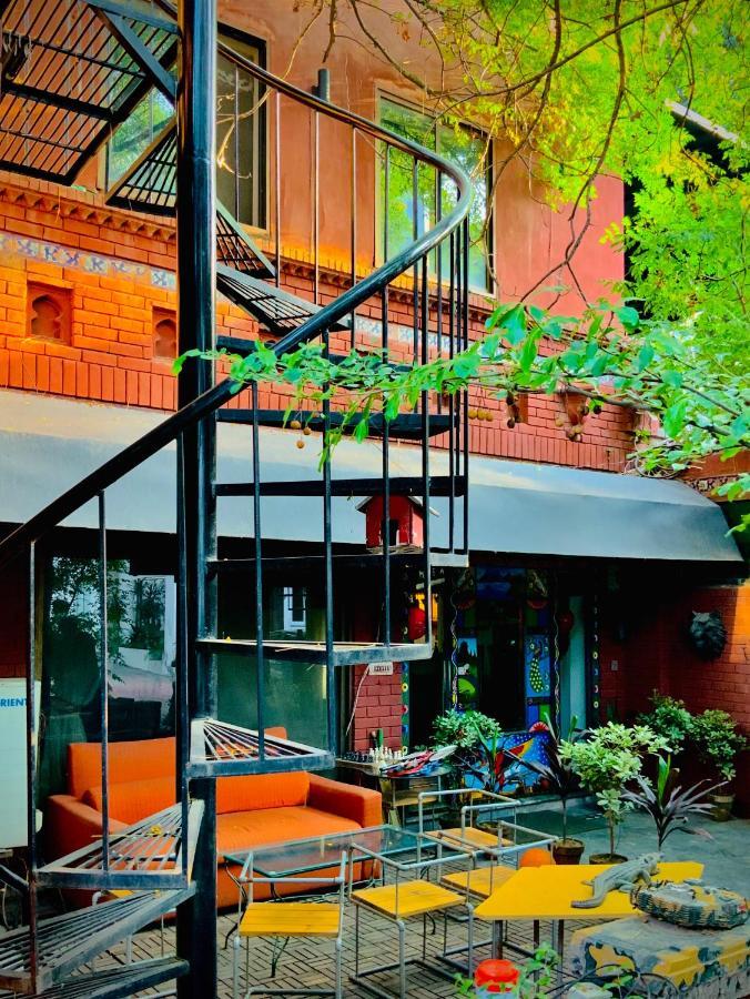 12Th Avenue Hotel Lahore Bagian luar foto