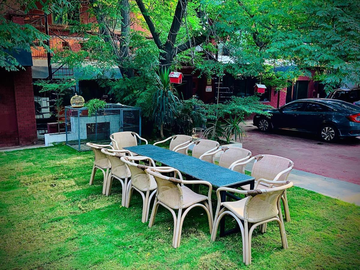 12Th Avenue Hotel Lahore Bagian luar foto